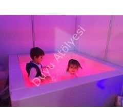 Işıklı Top Oyun Havuzu Soft Play