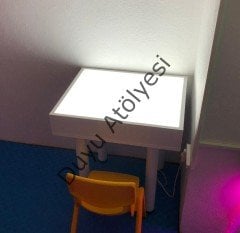 Led Işıklı Montessori Masası